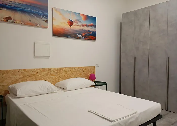 Airport Boulevard Guesthouse