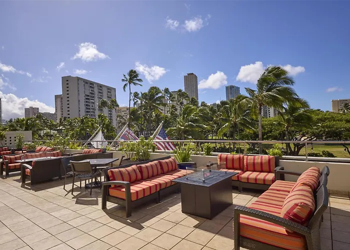 Doubletree By Hilton Alana - Waikiki Beach