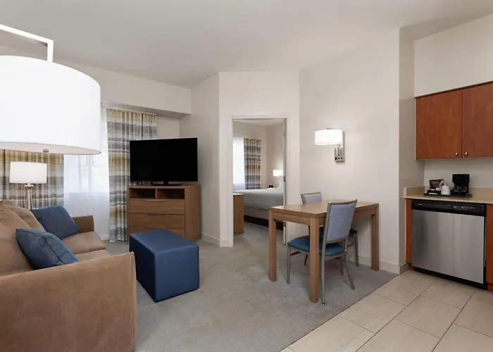 Hawthorn Extended Stay By Wyndham Naples Vineyards