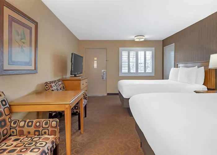 Best Western Plus Pavilions