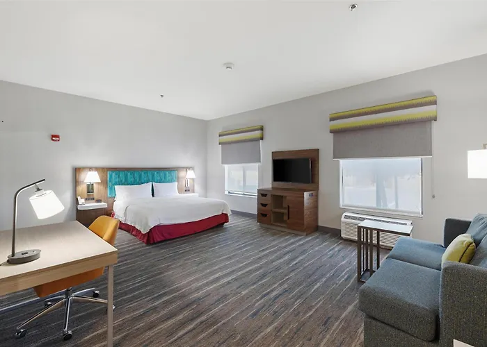 Hampton Inn & Suites