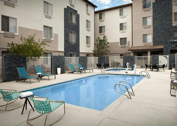 Towneplace Suites By Marriott Airport