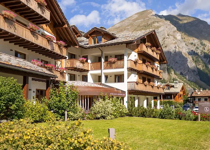 Montana Lodge & Spa, By R Collection s