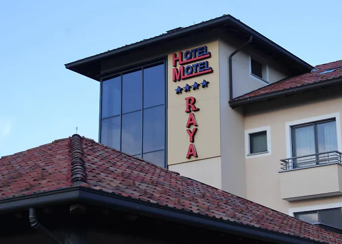 Raya Hotel
