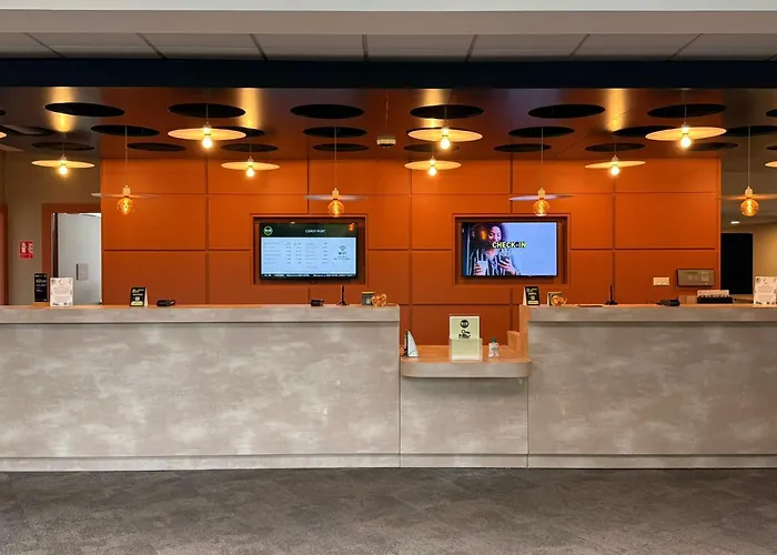 B&B HOTEL Cergy Port 4 étoiles
