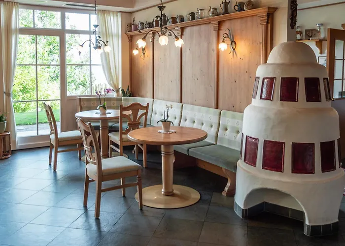 Hotel Koenig Laurin San Genesio Atesino