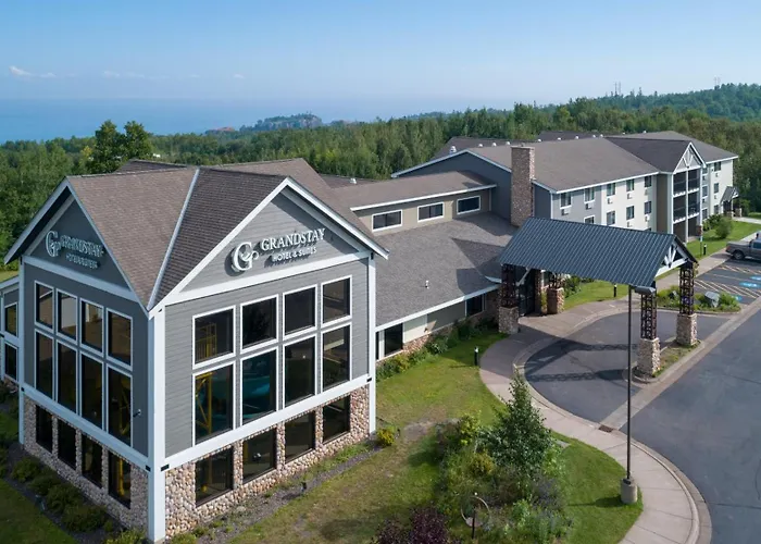 Black Beach Inn By Grandstay