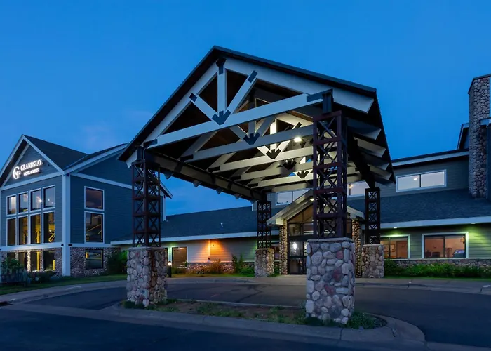 Black Beach Inn By Grandstay