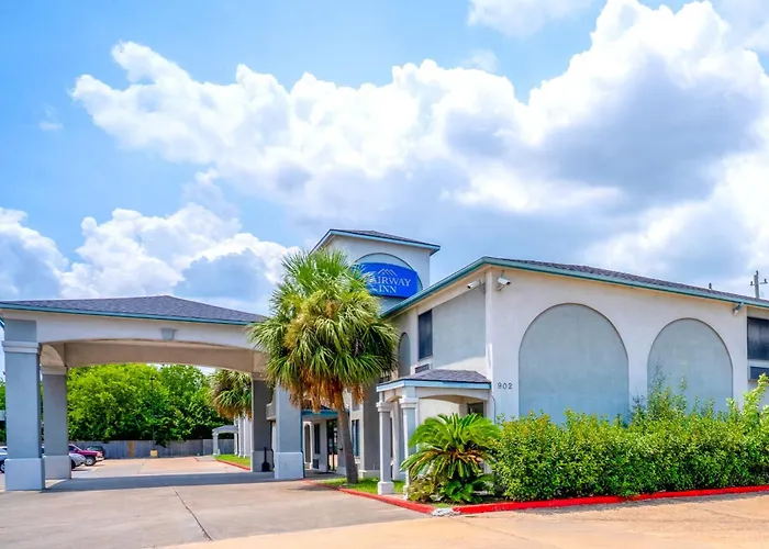 Capital O Fairway Inn - Baytown La Porte Tx