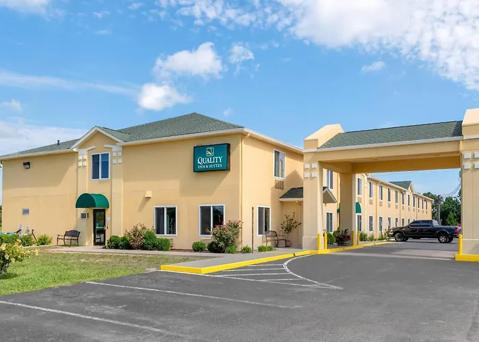 Quality Inn & Suites Brandenburg - Fort Knox