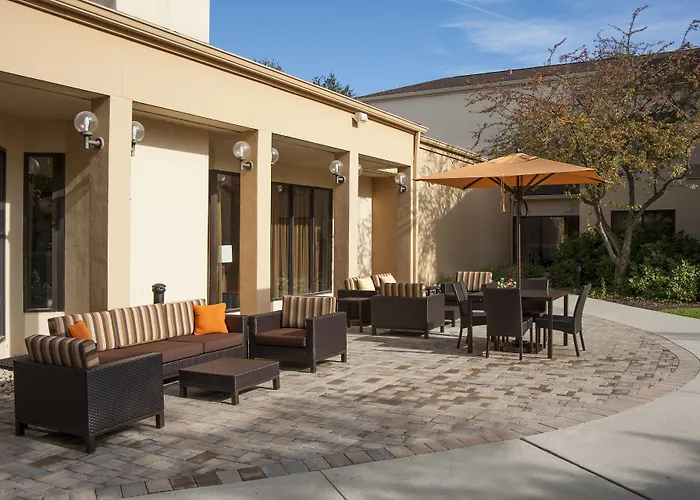 Courtyard By Marriott