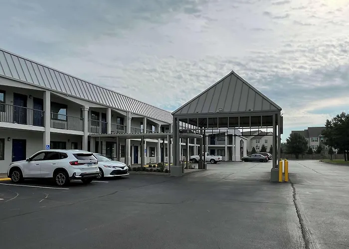 Motel 6-, In
