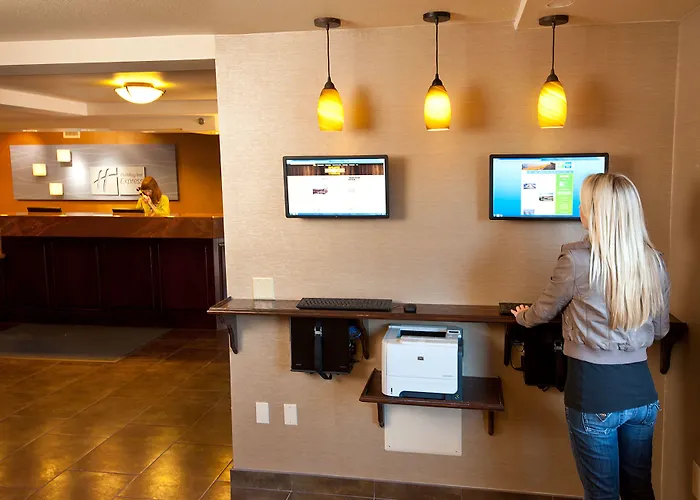 Grand Canyon Hotel & Suites