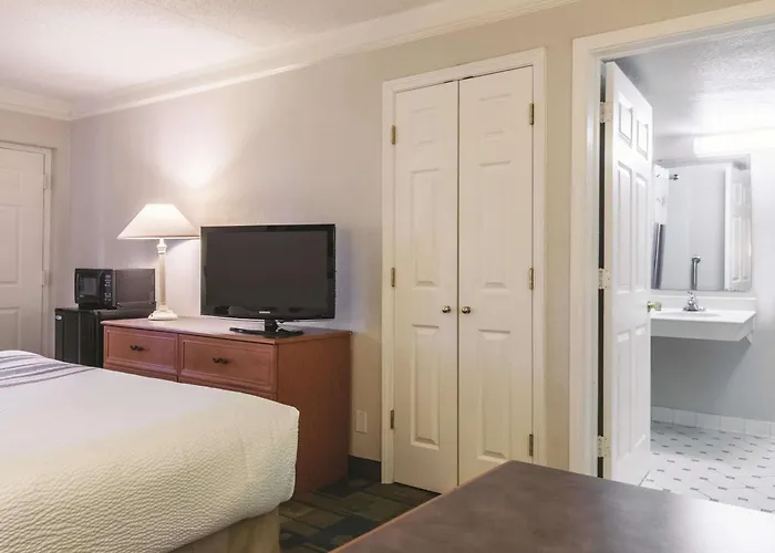 La Quinta Inn By Wyndham New Orleans West Bank / Gretna
