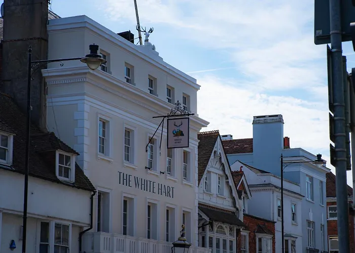 The White Hart - A Heartwood Inn