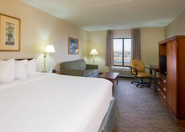 Comfort Inn & Suites Airport