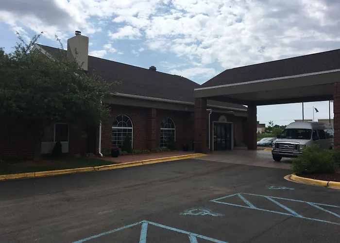 Wyndham Garden Grand Rapids Airport