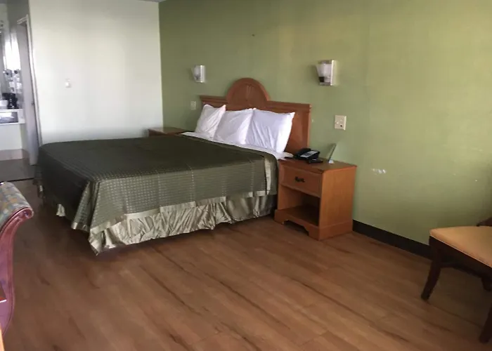 Bestway Inn - Madison
