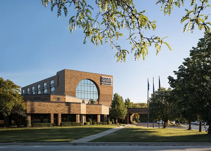 Four Points By Sheraton Milwaukee North Shore