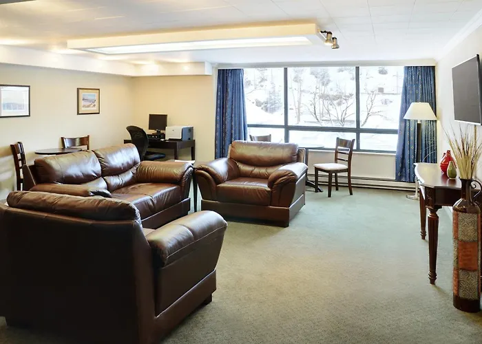 Greenwood Inn & Suites
