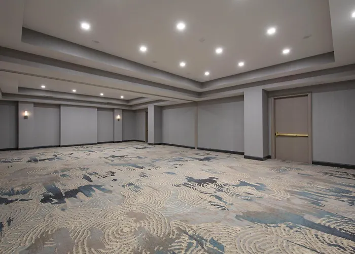 Sheraton Suites Worthington