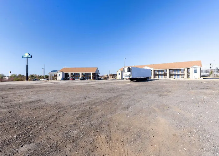 Days Inn By Wyndham Mooresville Lake Norman