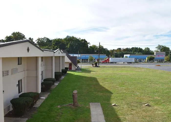 Mho Hotel Bordentown