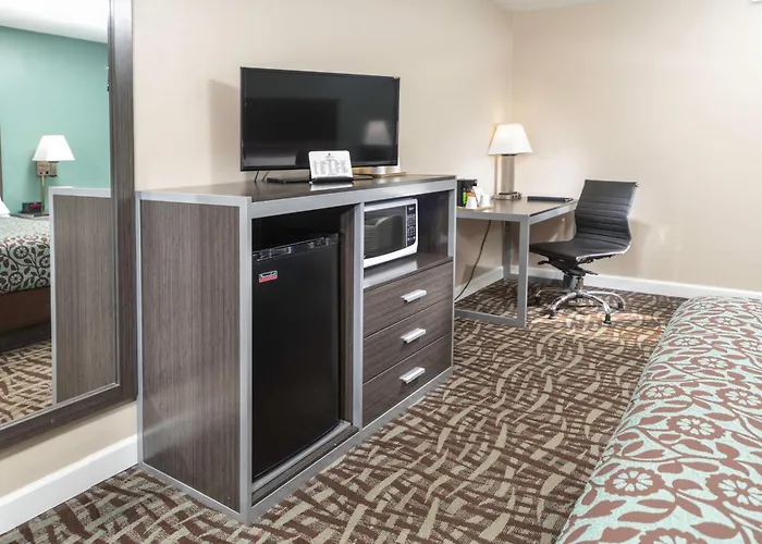 Bridgepointe Inn & Suites By Bphotels, Council Bluffs, Omaha Area