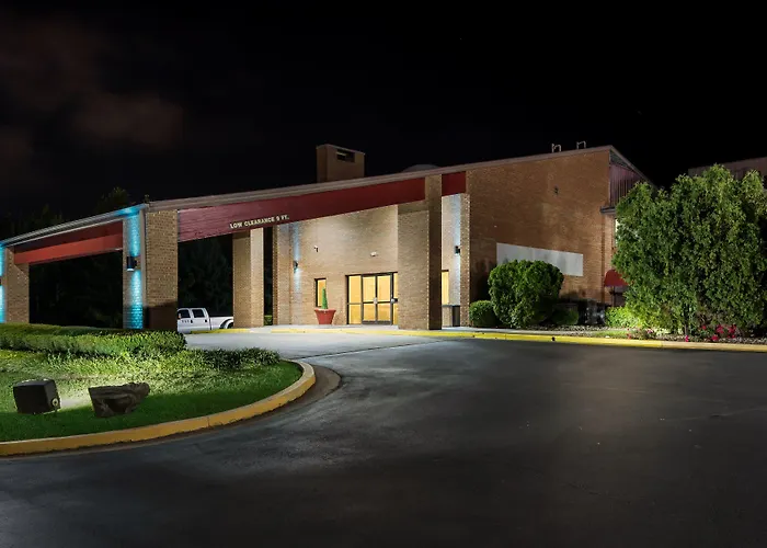 Red Roof Inn & Suites Lexington - Hamburg