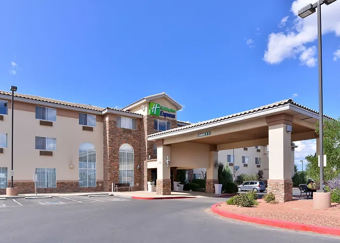 Holiday Inn Express & Suites Bloomfield By Ihg