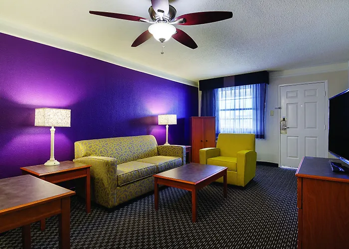 Baymont By Wyndham Greenville Woodruff Rd