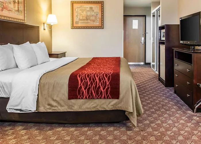 Quality Inn Defiance