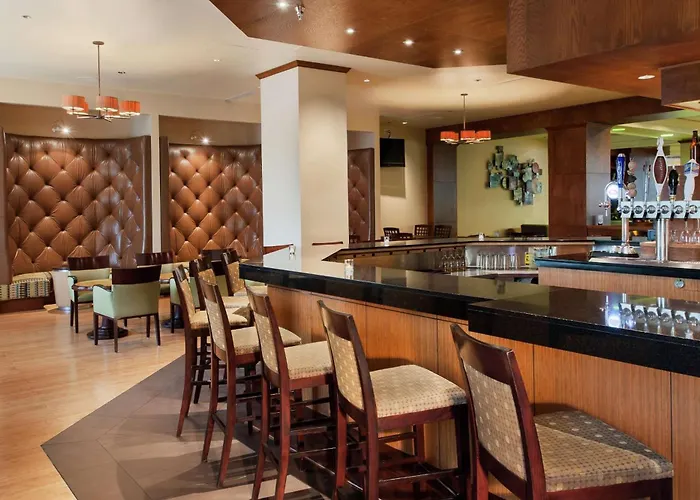 Doubletree By Hilton & Executive Meeting Center -Downtown
