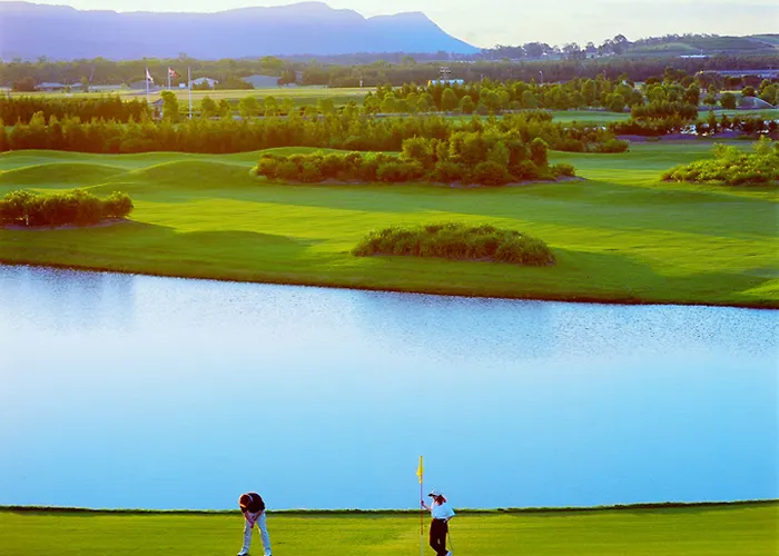 Hunter Valley Resort, Hunter Farm Adventure Centre & 4 Pines At The Farm