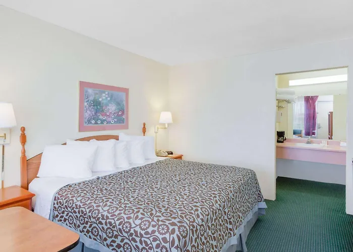 Days Inn By Wyndham Newport