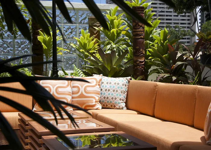 Oasis Waikiki