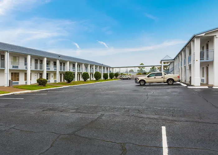 Motel 6-, La - South