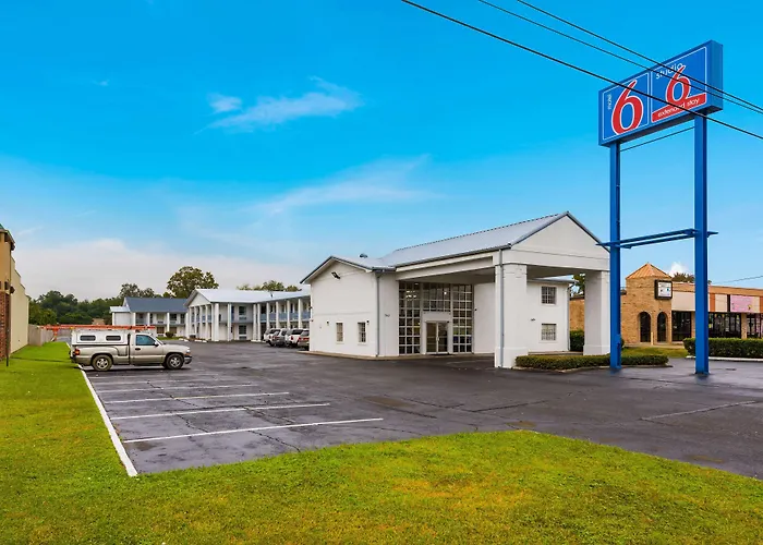 Motel 6-, La - South