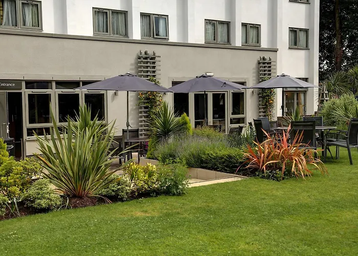 Best Western Plus Pinewood Hotel, Manchester Airport South Handforth
