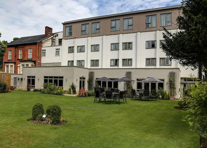 Best Western Plus Pinewood Hotel, Manchester Airport South Handforth