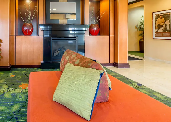 Fairfield Inn & Suites Canton