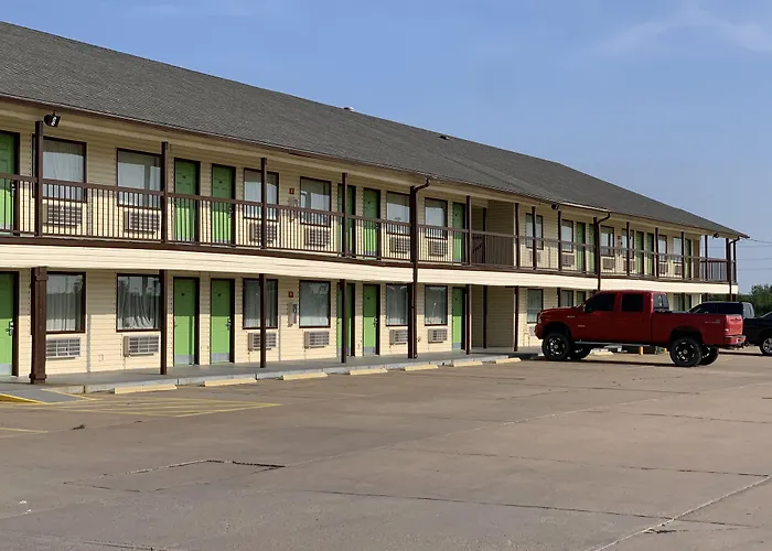 Days Inn By Wyndham Pratt
