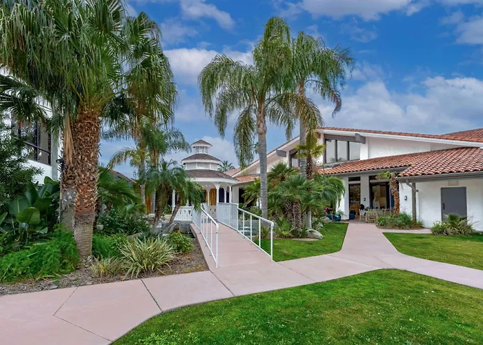 Doubletree By Hilton Bakersfield