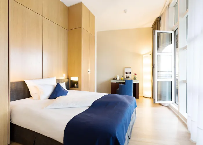 Wasserturm Hotel Cologne, Curio Collection By Hilton
