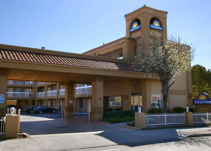 Days Inn By Wyndham Hayward Airport