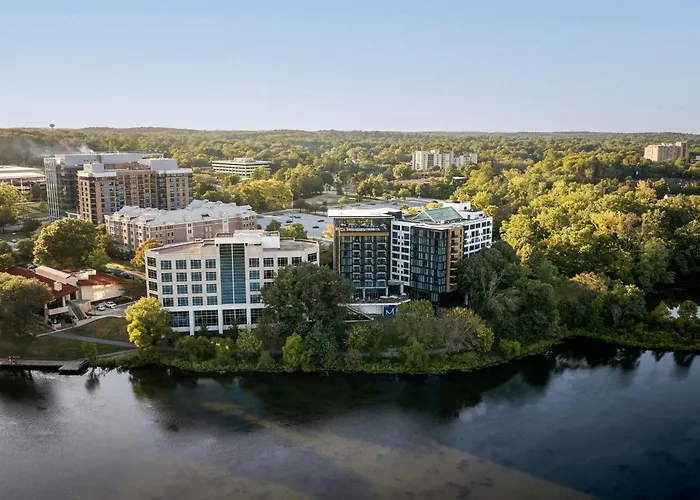 Merriweather Lakehouse , Autograph Collection
