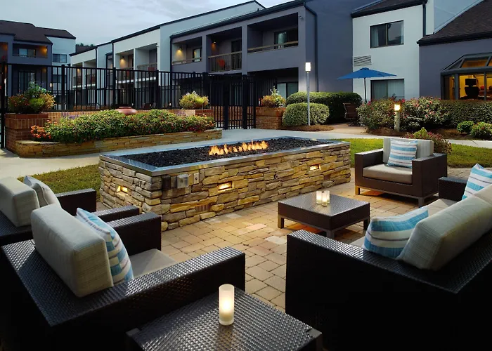 Courtyard By Marriott Raleigh Midtown Hotel