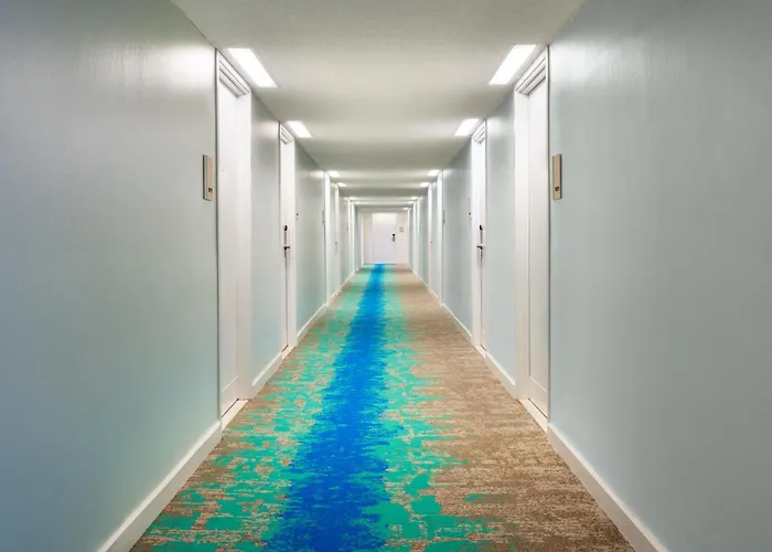 The Twin Fin Hotel Honolulu