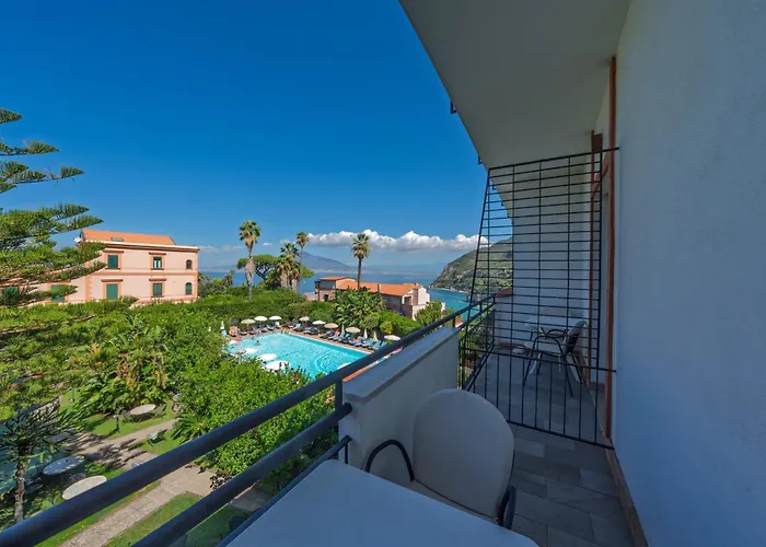 Aequa Hotel