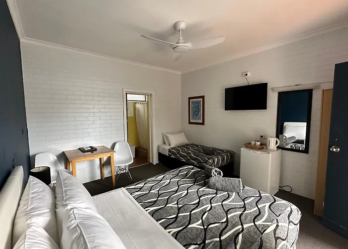 Beach House Mollymook